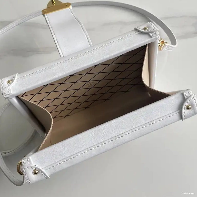 Fashionrepsfam ru Bag LV 2304DJ0060 0810